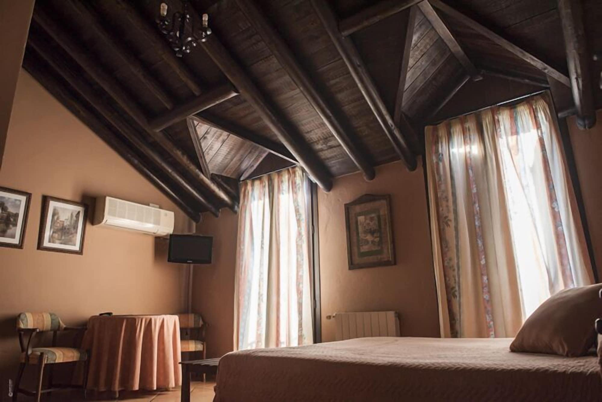 Casa Grande De El Burgo Hotel Exterior photo